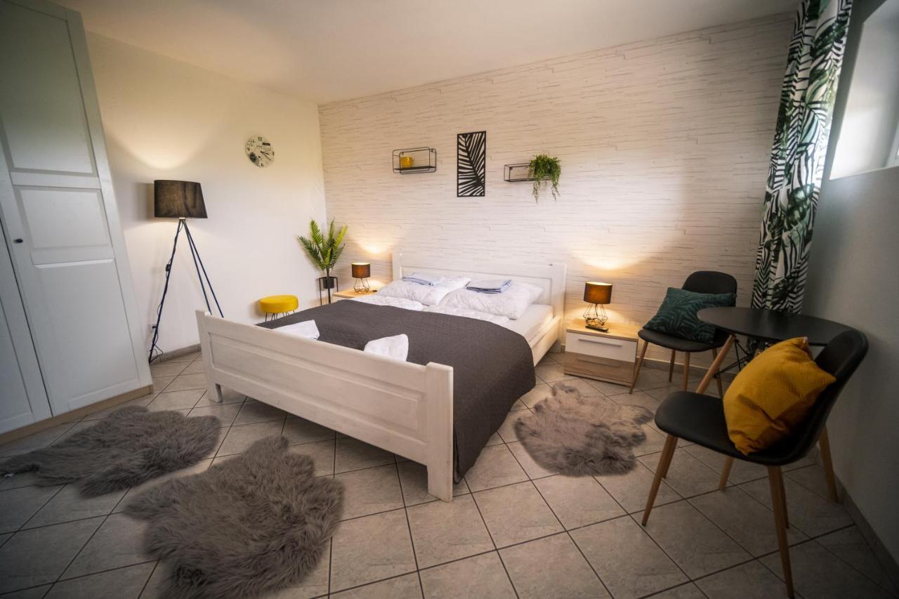 Dom Na Wzgorzu Z Widokiem Na Jezioro Z Balia I Sauna Lipnica  Exterior photo