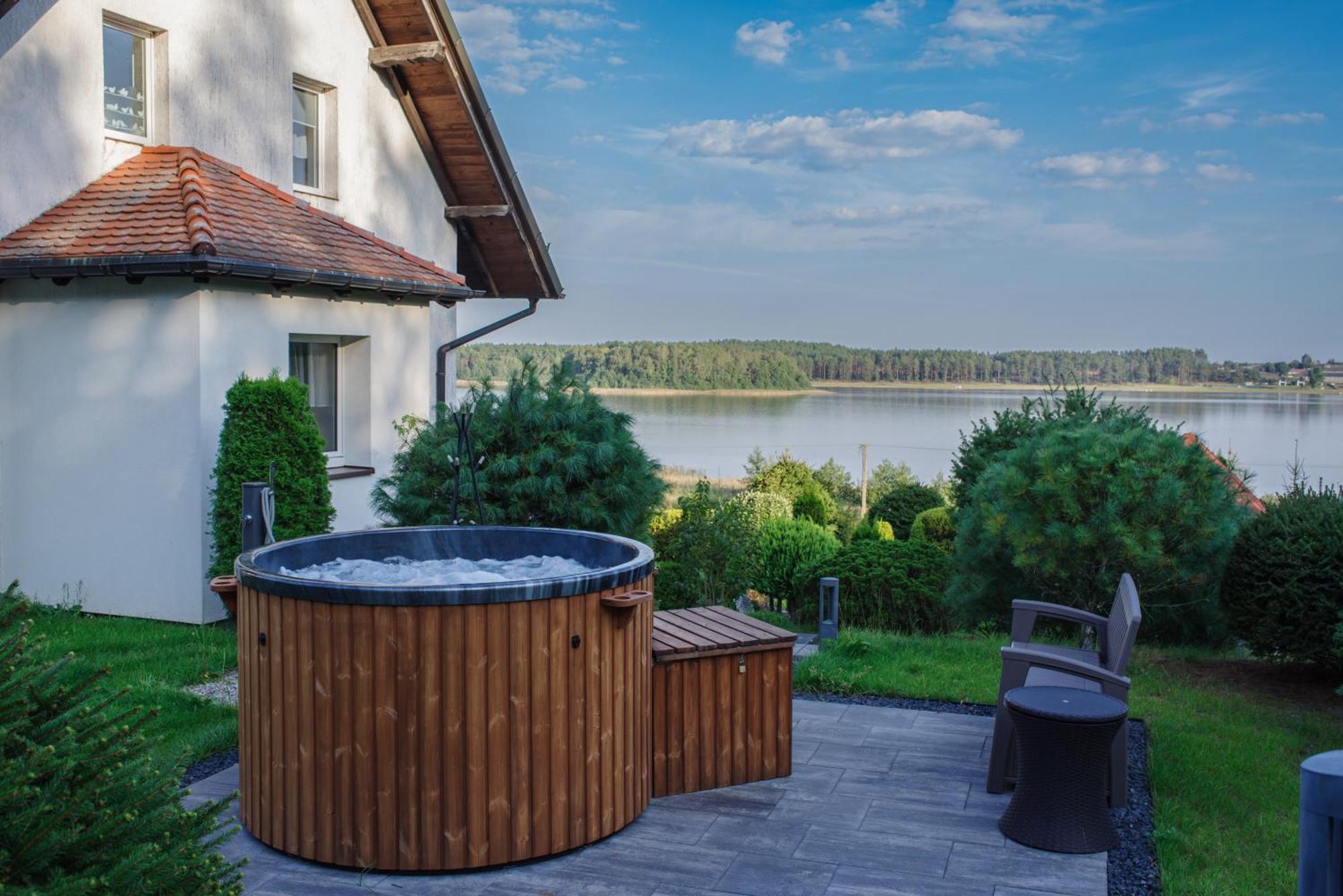 Dom Na Wzgorzu Z Widokiem Na Jezioro Z Balia I Sauna Lipnica  Exterior photo